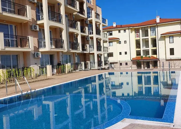 Апартаменты Sunny Holidays