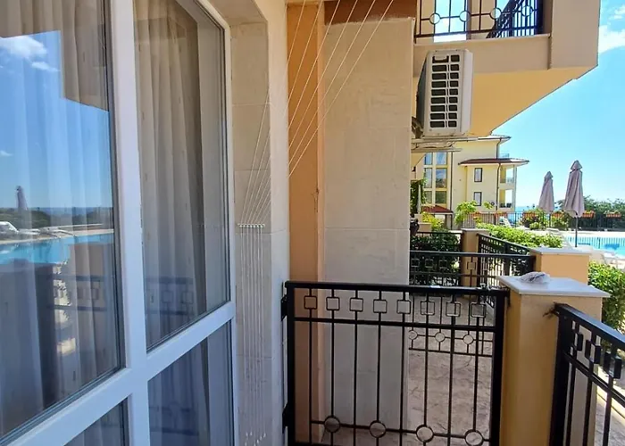 Sunny Holidays Апартаменты Бяла